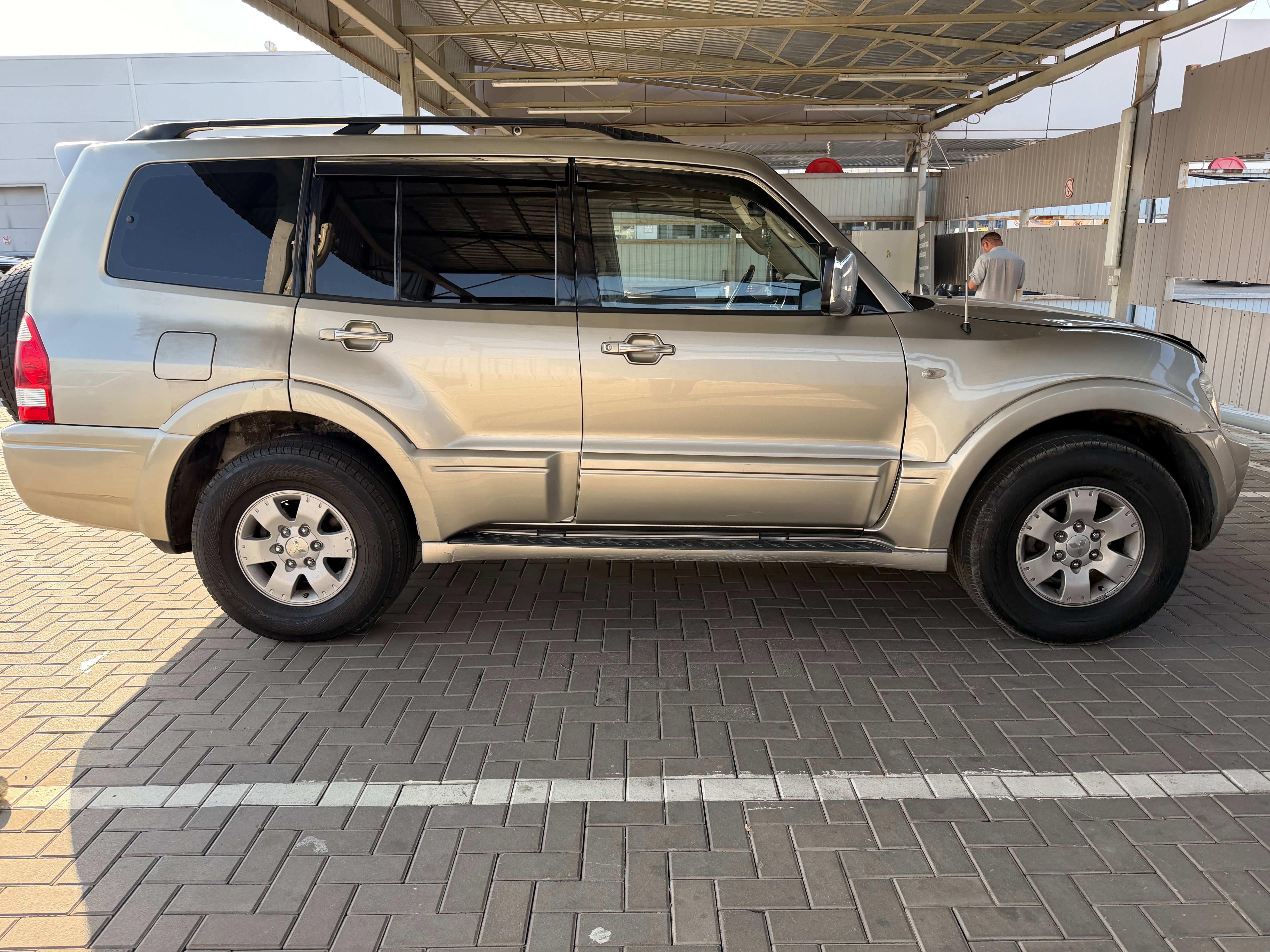 Mitsubishi Pajero 2005