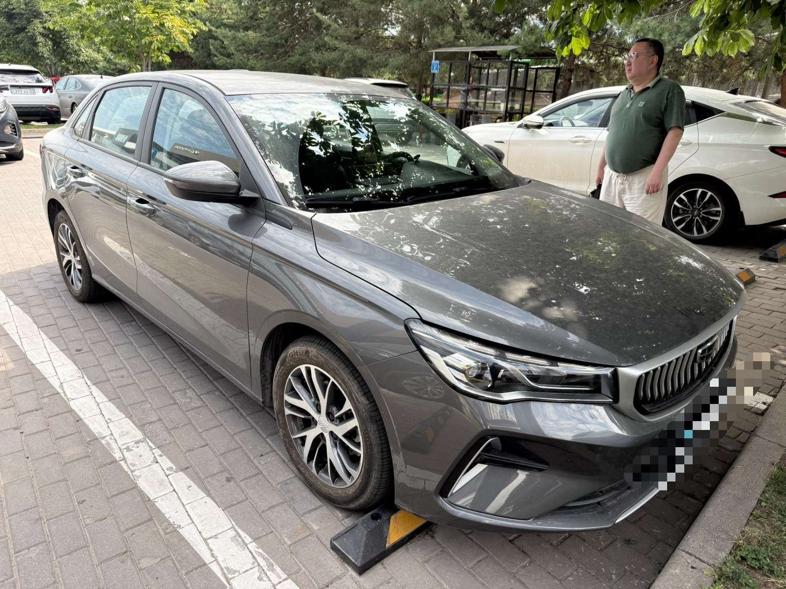 Geely Emgrand 2023