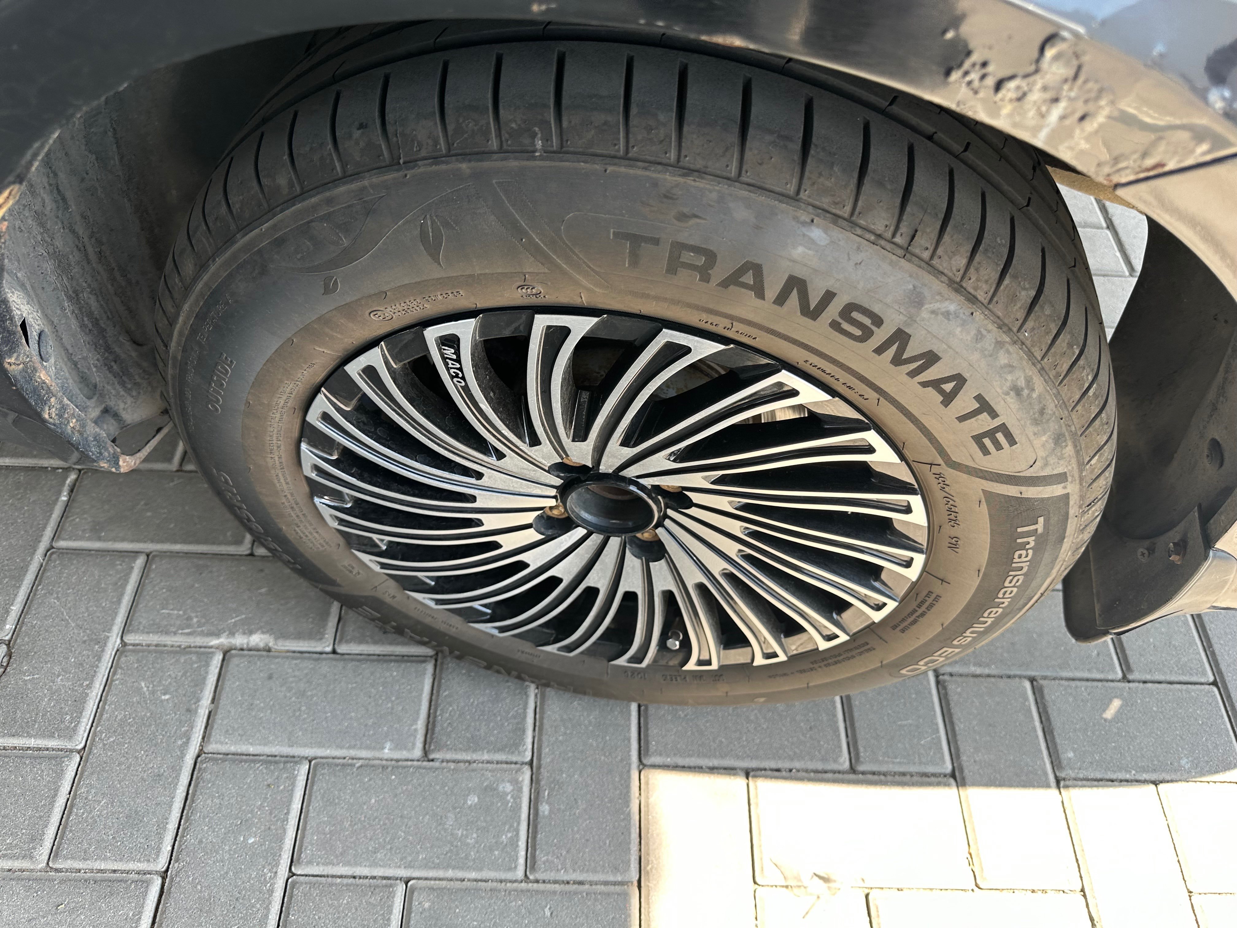Geely SC7 2013