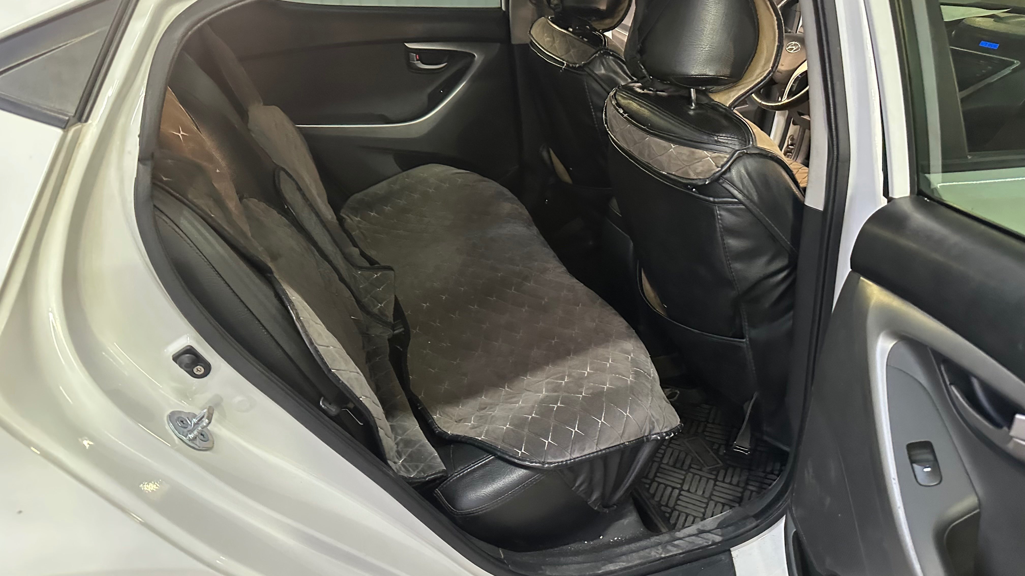 Hyundai Avante 2011