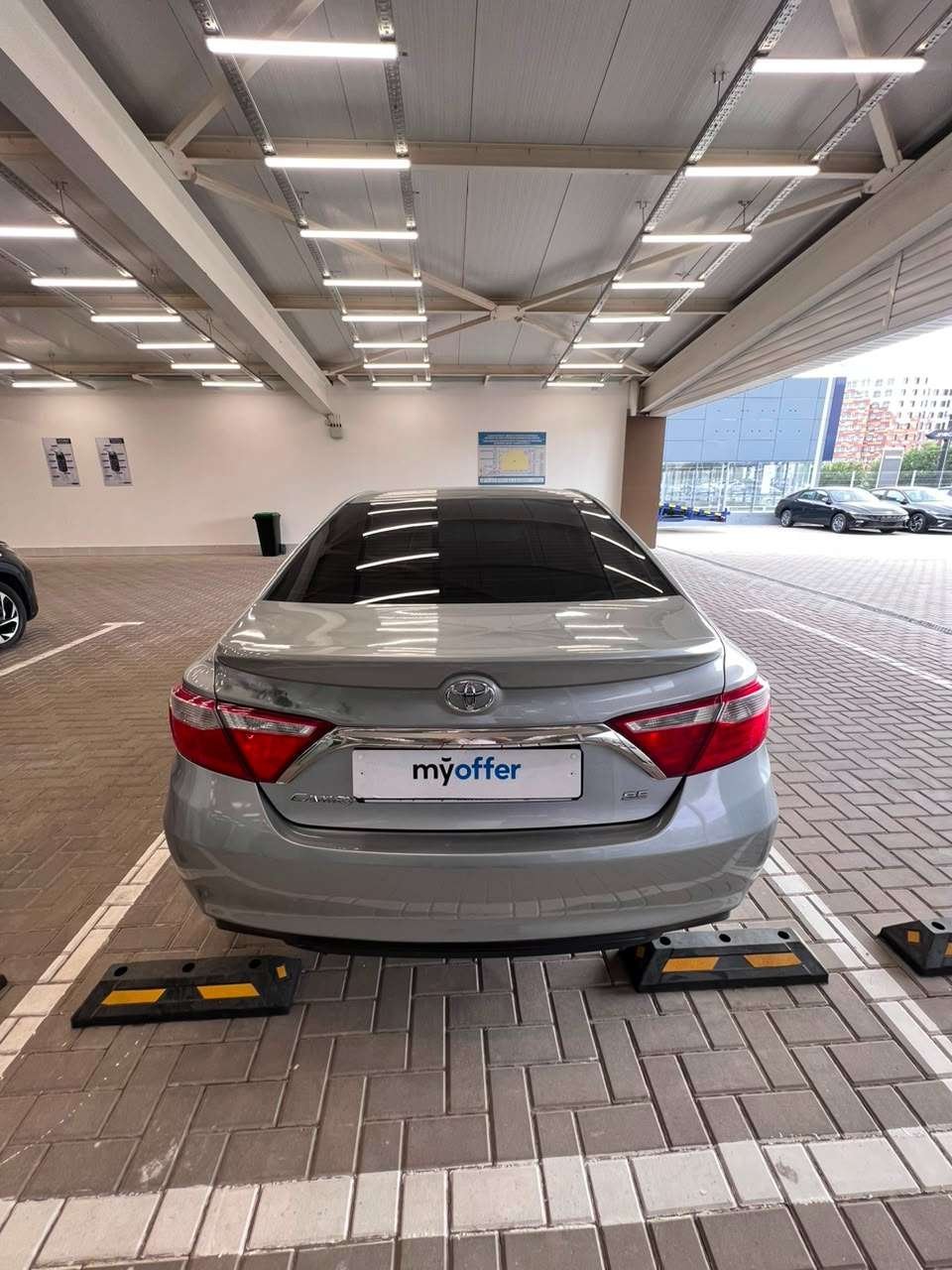 Toyota Camry 2017