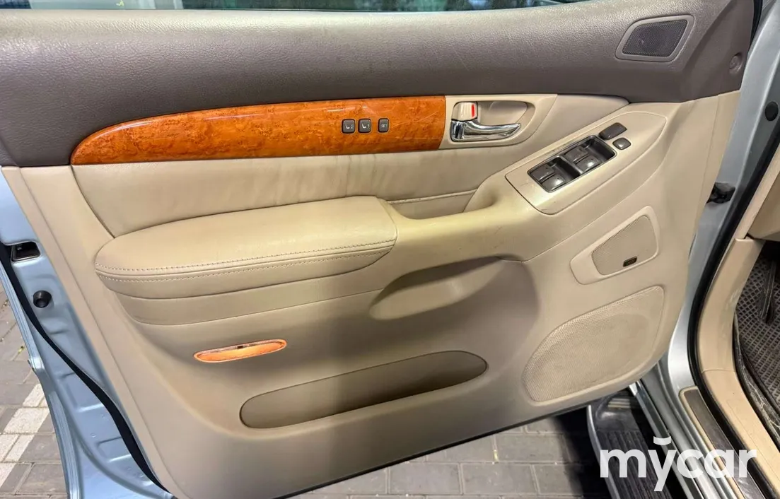 Lexus GX 2003