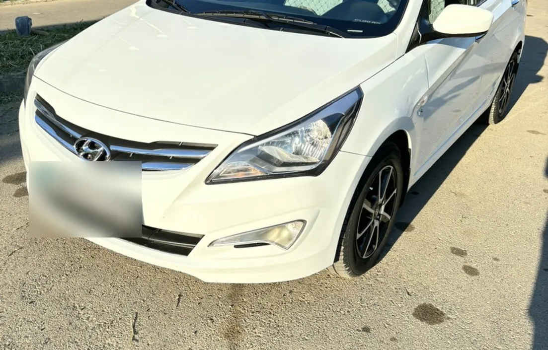 Hyundai Solaris 2015