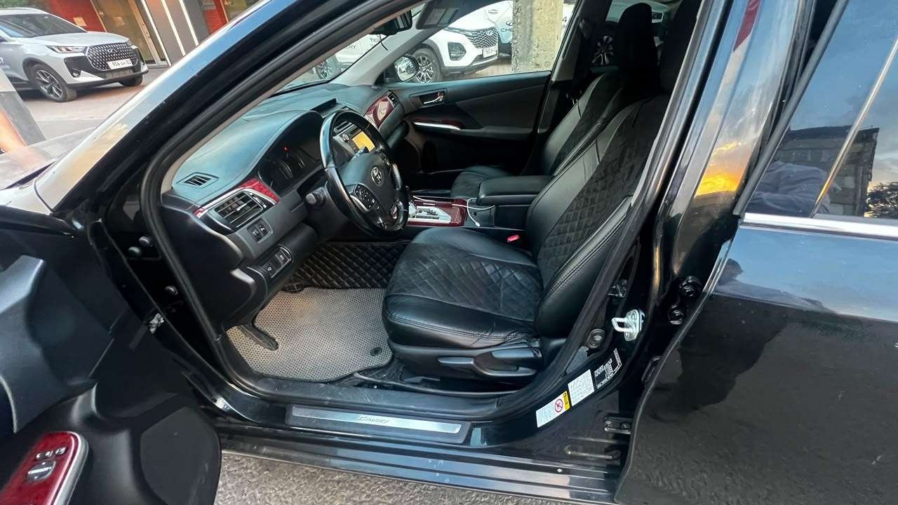 Toyota Camry 2014
