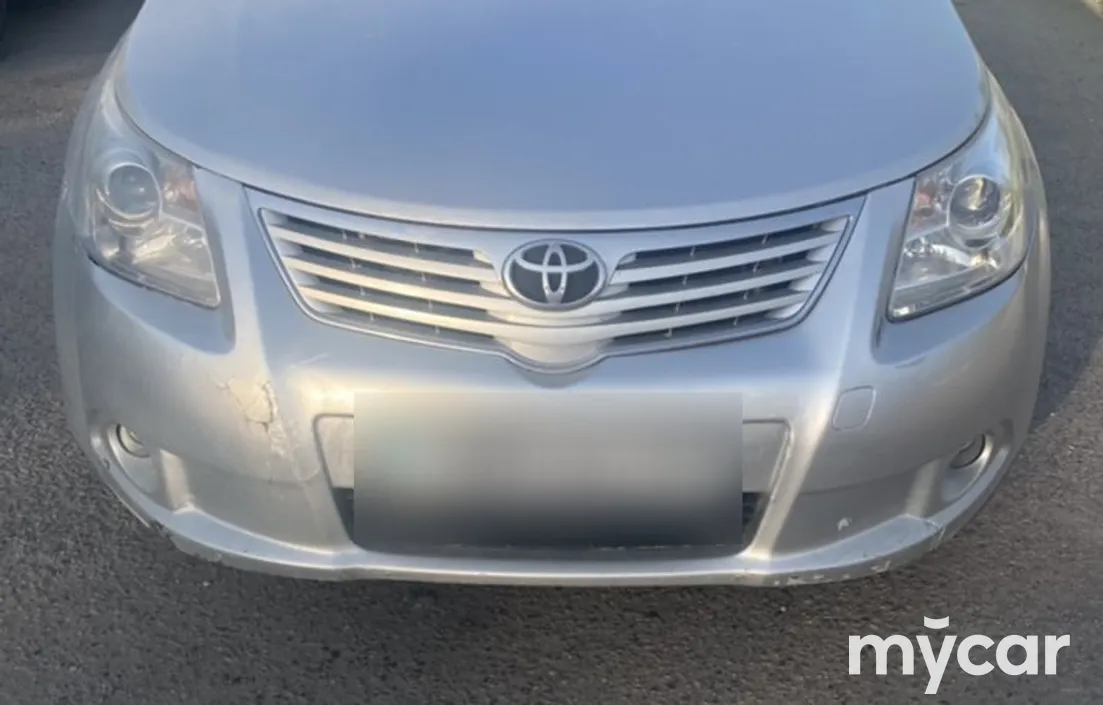 Toyota Avensis 2011