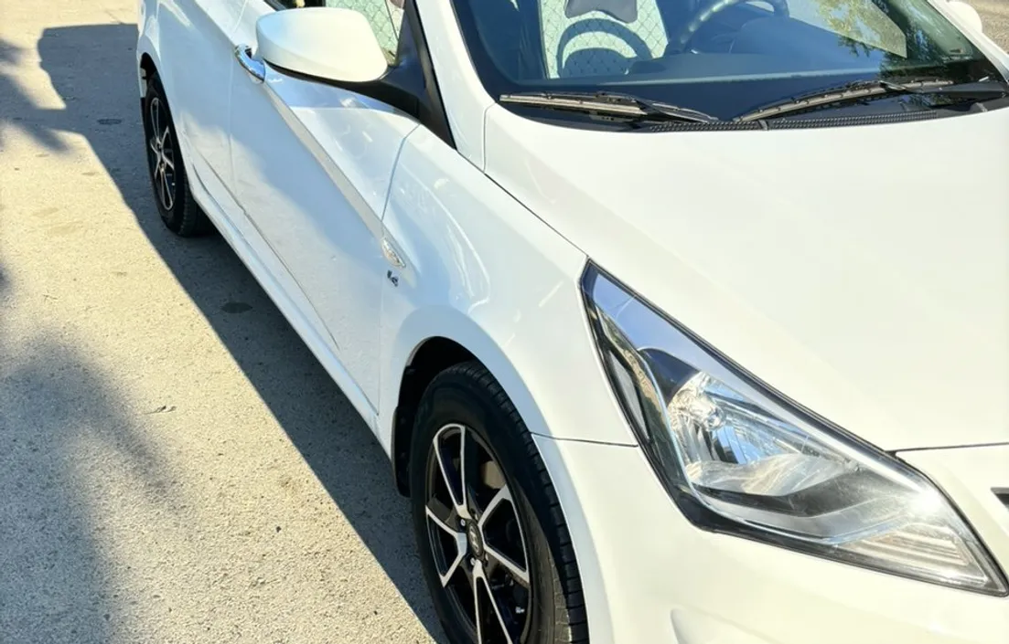 Hyundai Solaris 2015