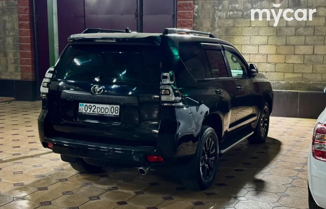 Toyota Land Cruiser Prado 2023