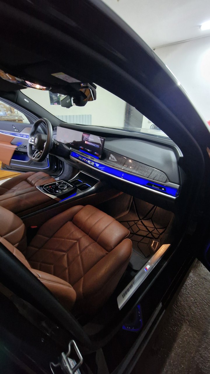 BMW 7 серия 2023