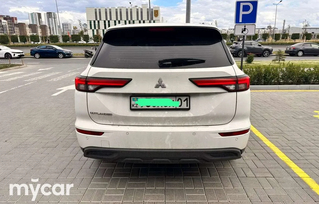 Mitsubishi Outlander 2022
