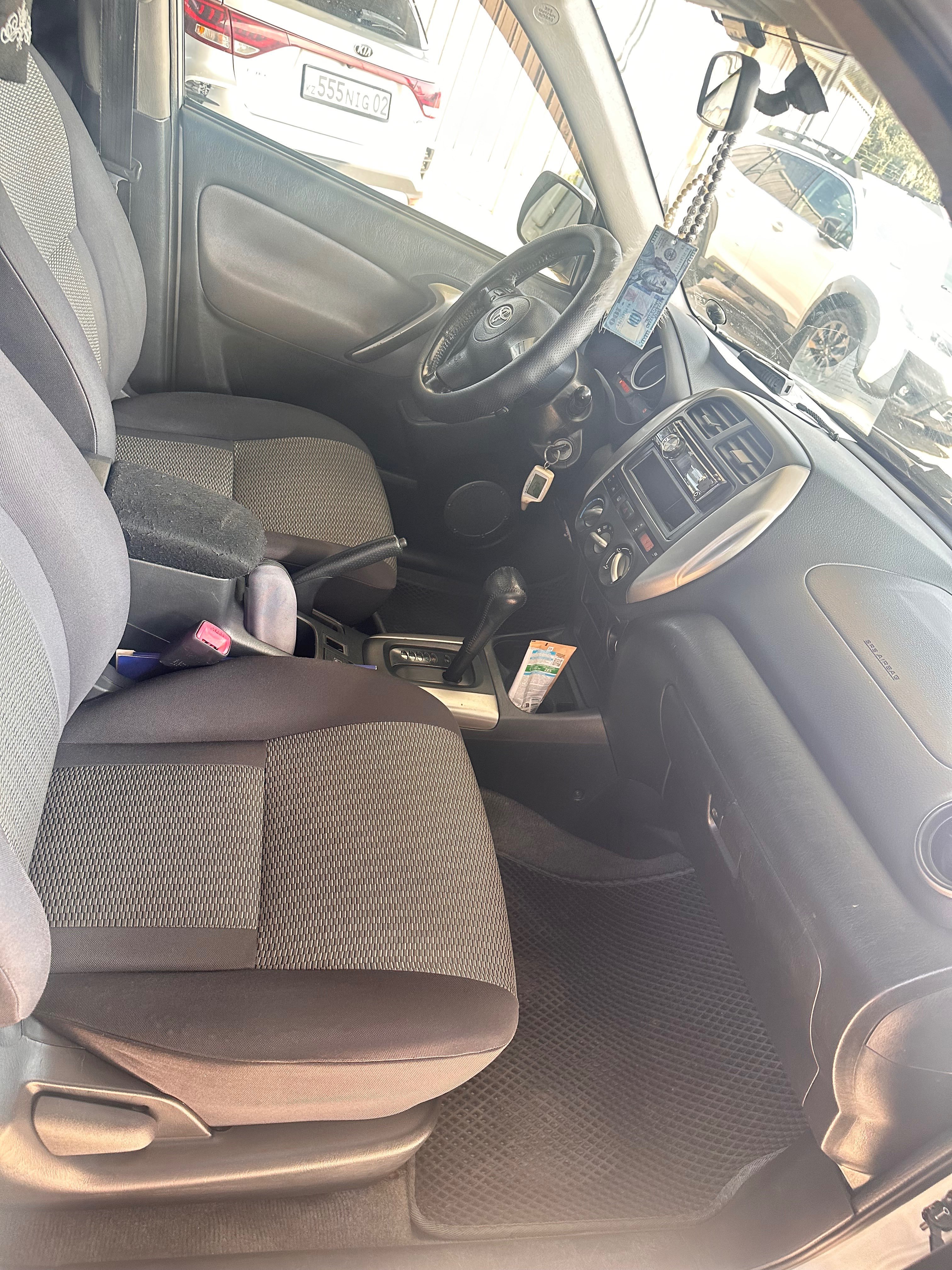 Toyota RAV4 2004