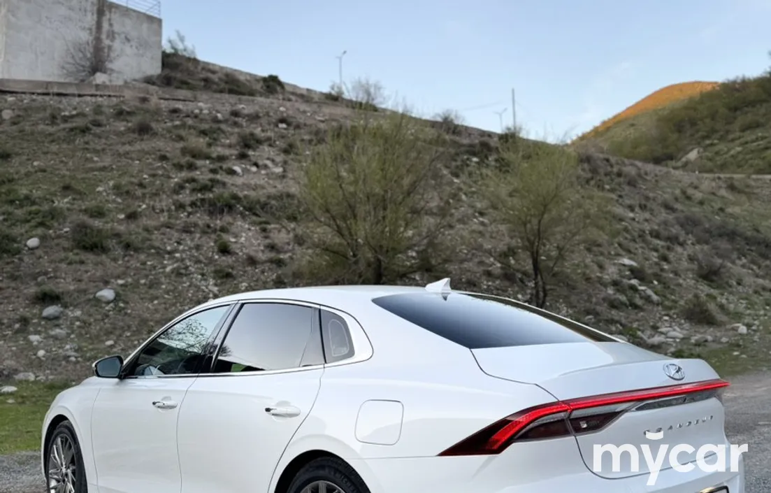 Hyundai Grandeur 2021