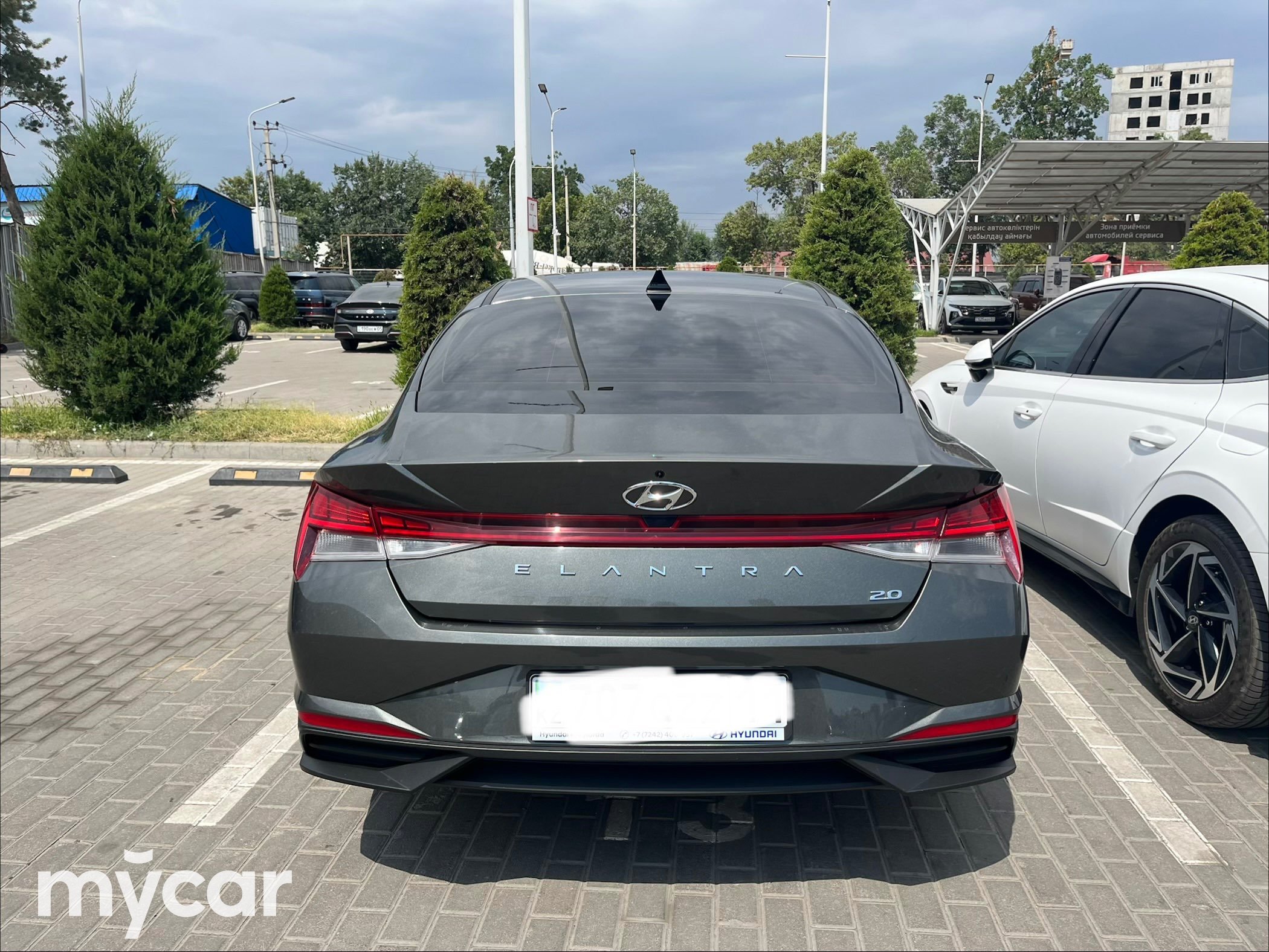 Hyundai Elantra 2023