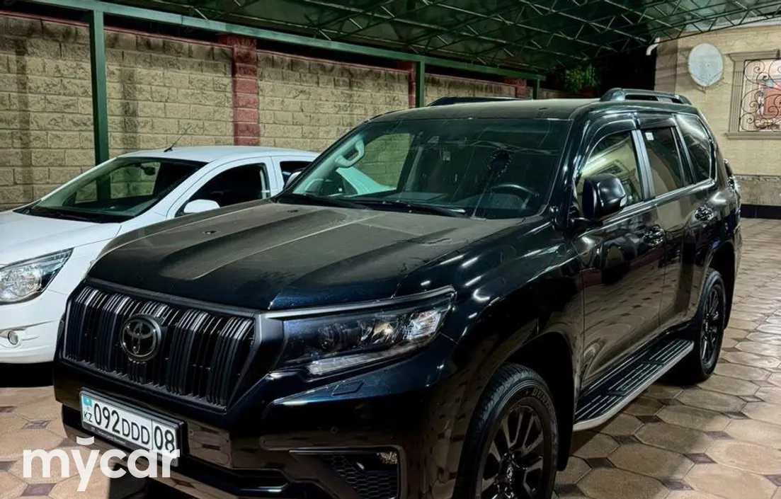 Toyota Land Cruiser Prado 2023