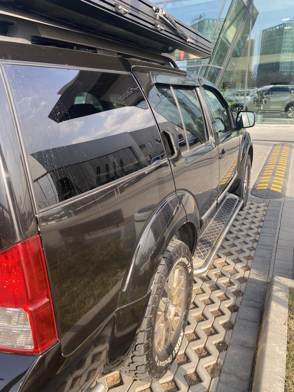 Nissan Pathfinder 2011