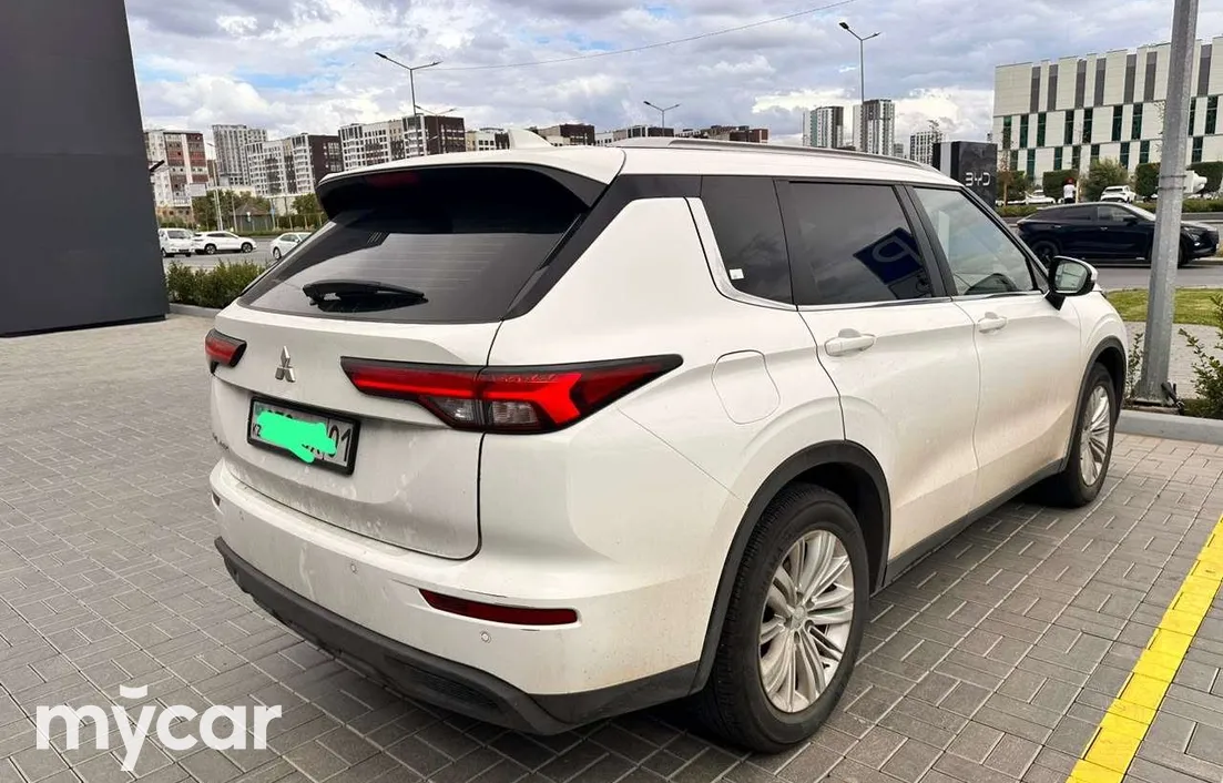 Mitsubishi Outlander 2022