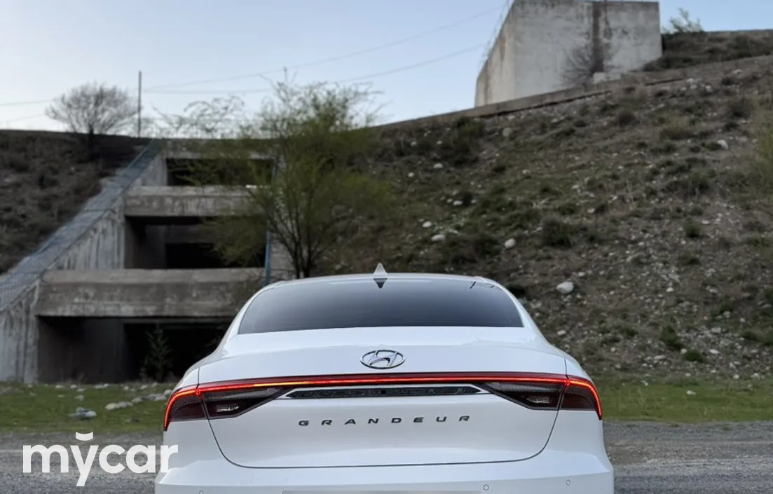 Hyundai Grandeur 2021