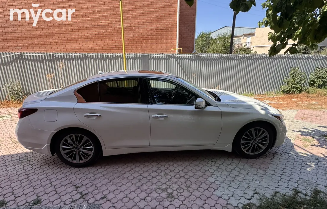 Infiniti Q50 2022