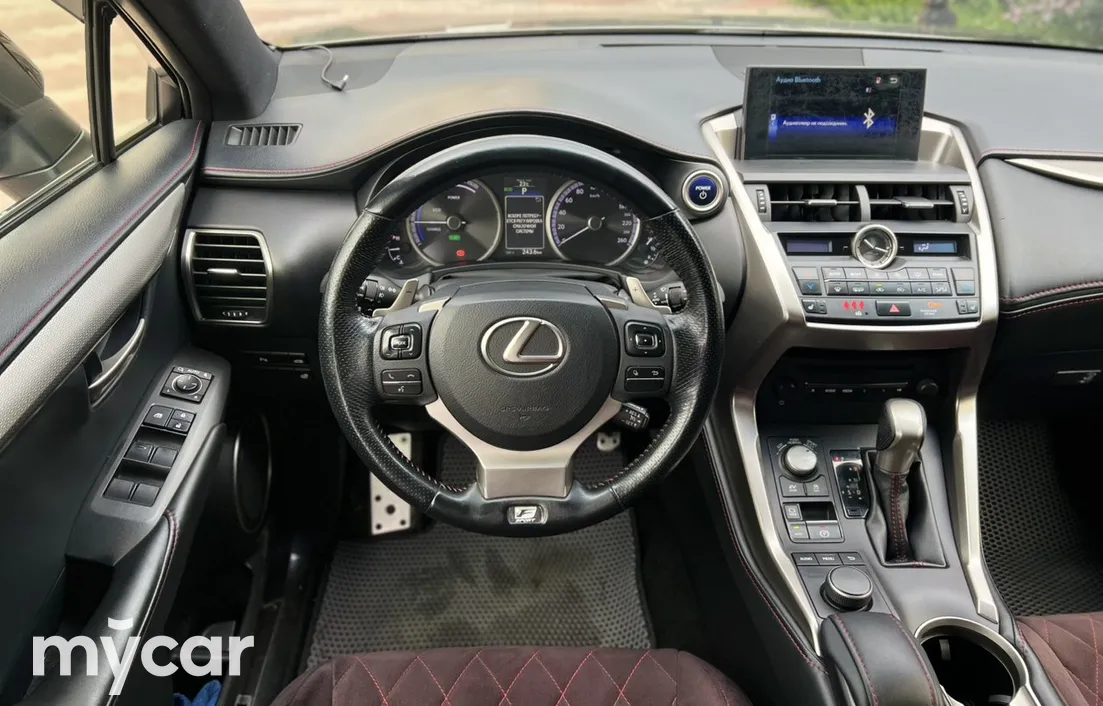 Lexus NX 2015