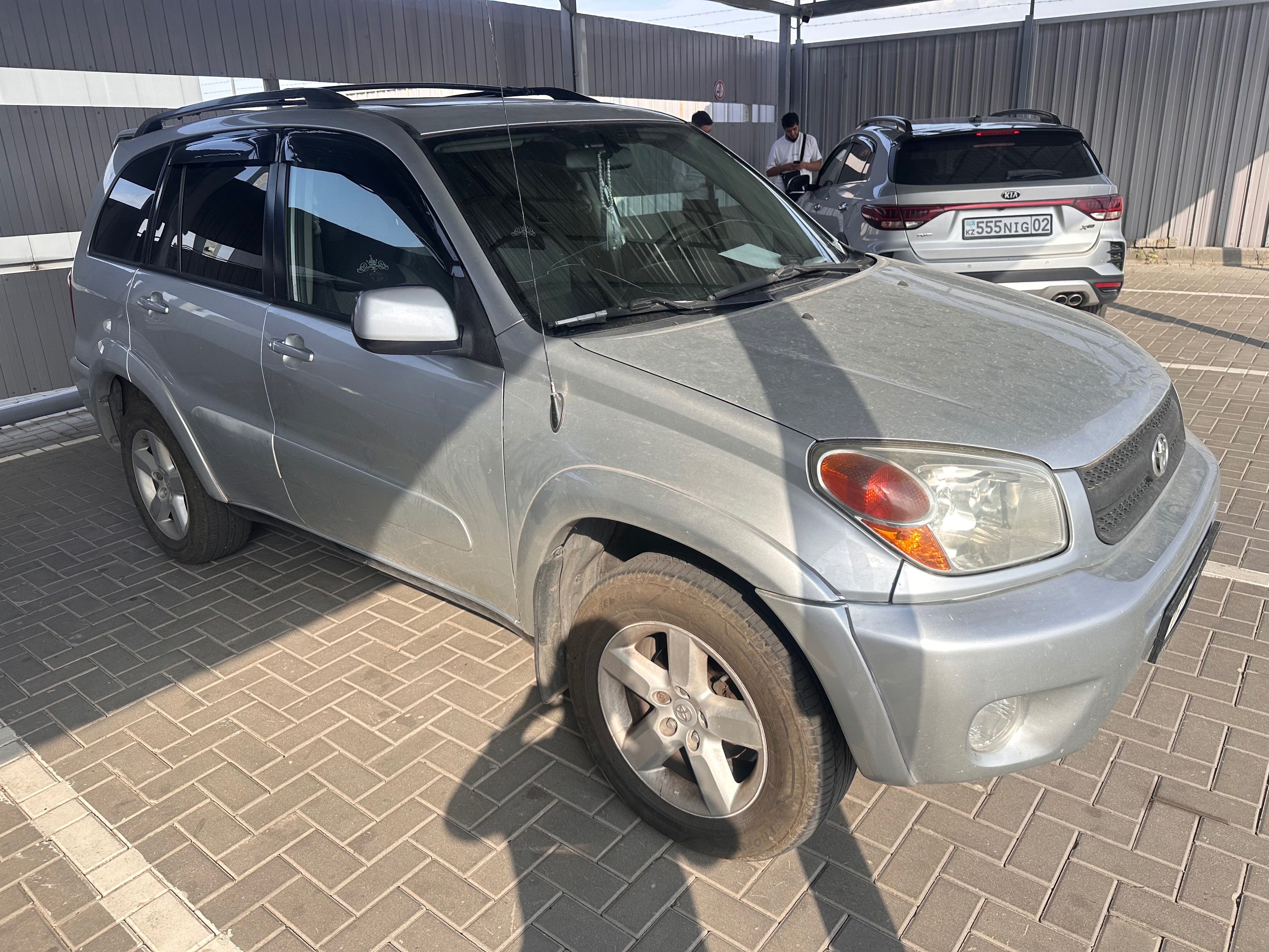 Toyota RAV4 2004