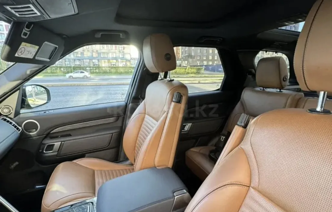 Land Rover Discovery 2020