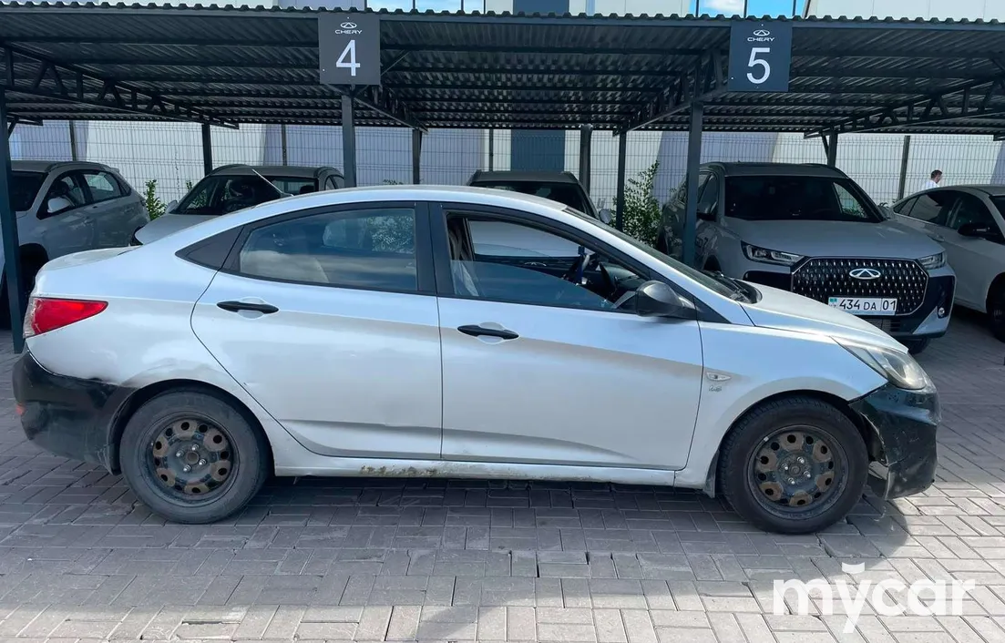 Hyundai Accent 2014