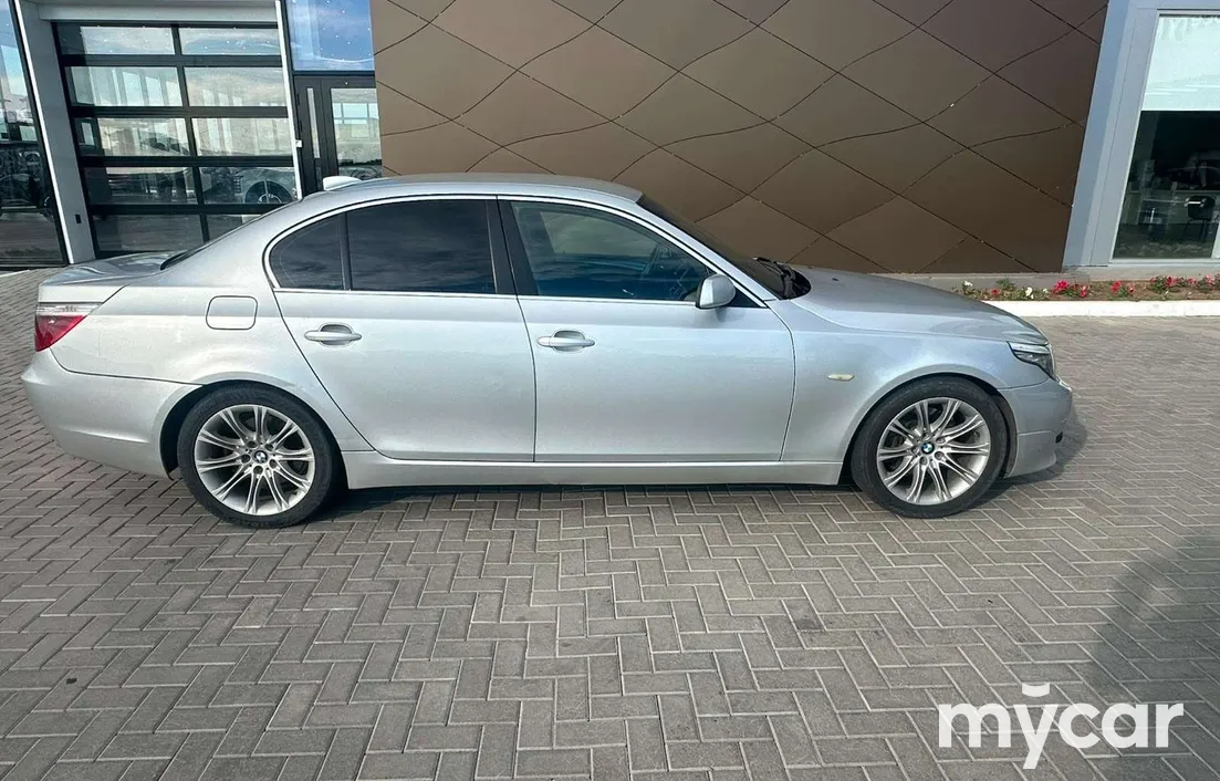 BMW 5 серия 2009
