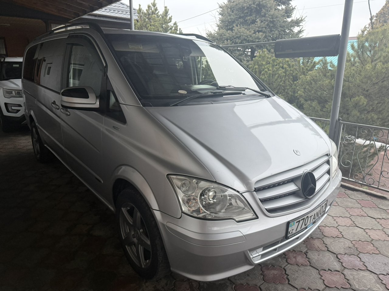 Mercedes-Benz Viano 2010
