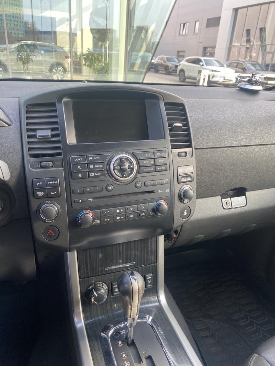 Nissan Pathfinder 2011