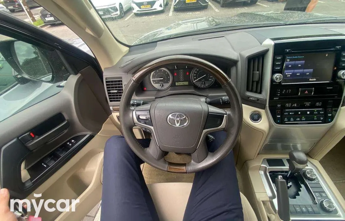 Toyota Land Cruiser 2020