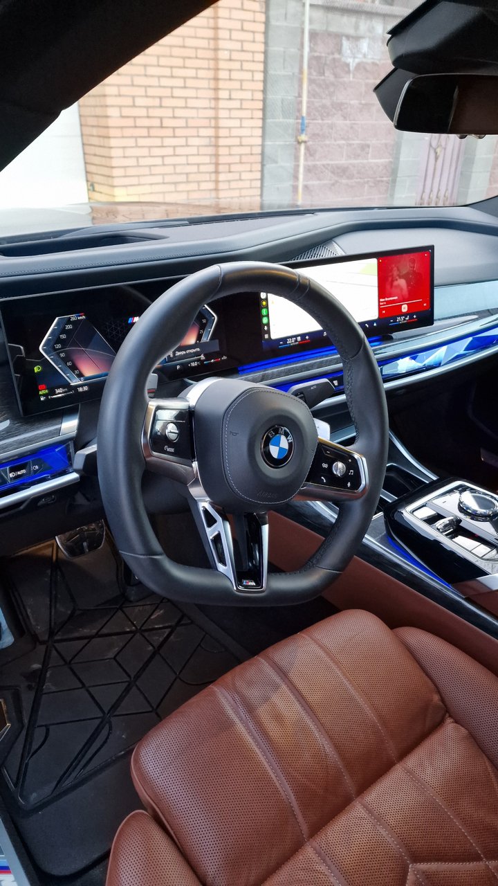 BMW 7 серия 2023