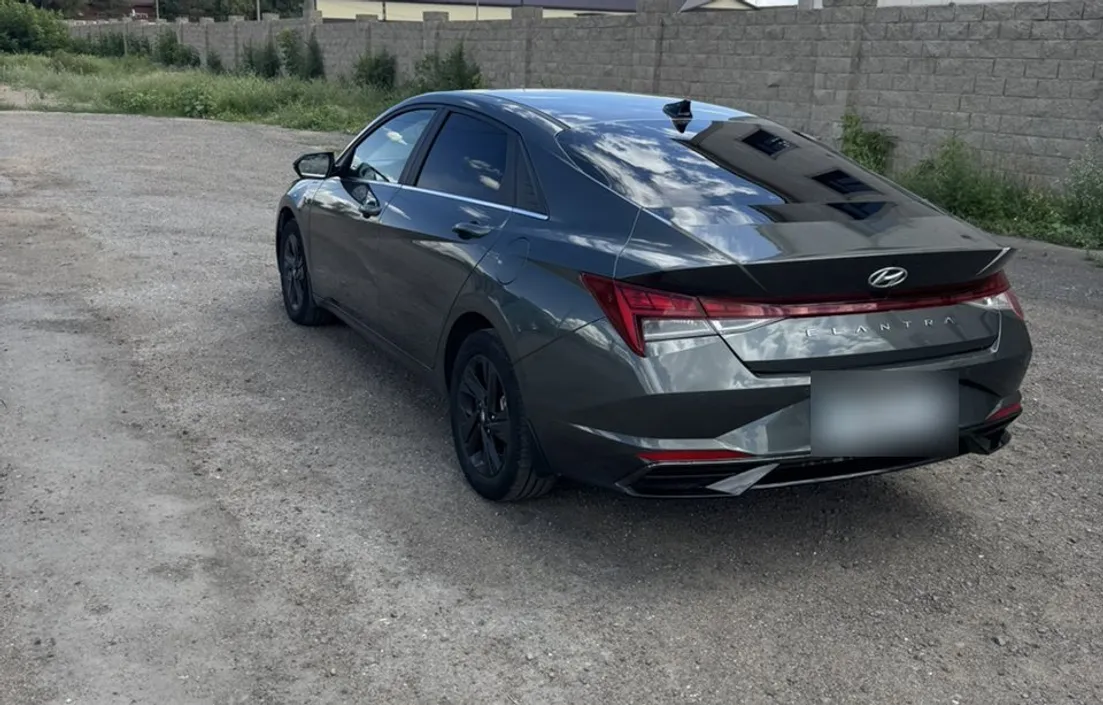 Hyundai Elantra 2023