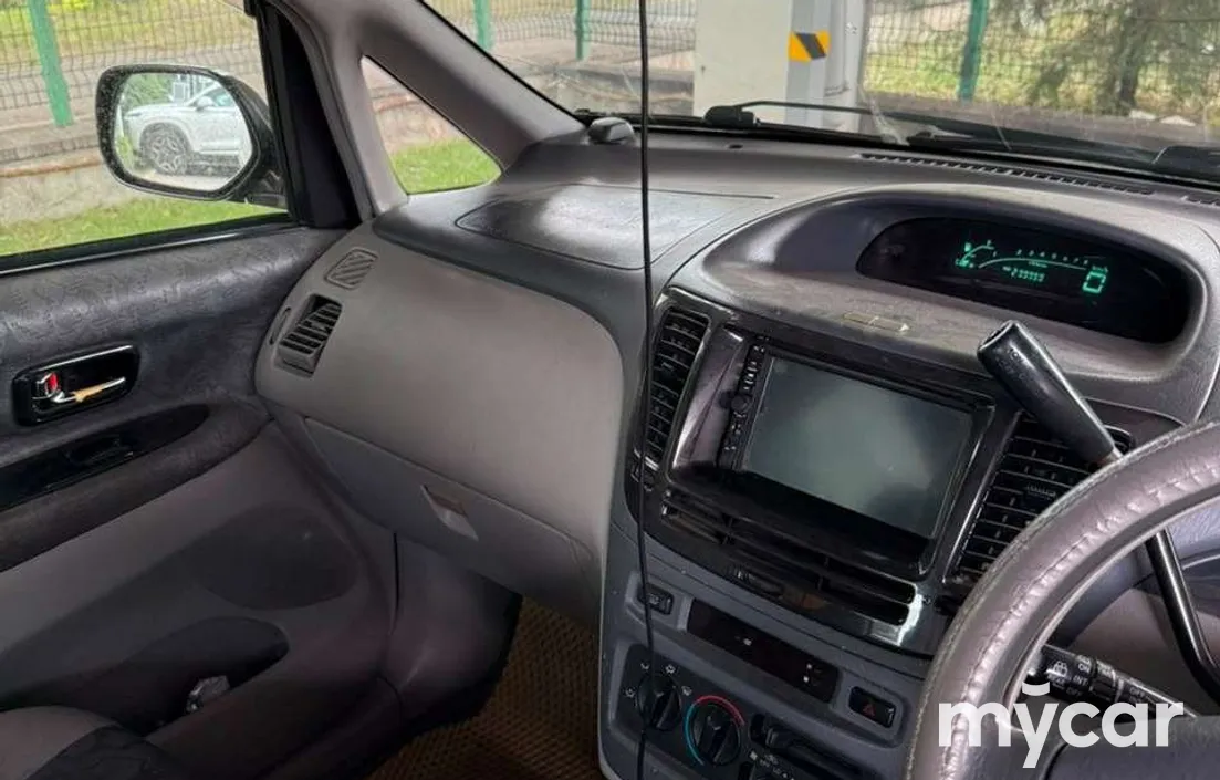 Toyota Nadia 1998