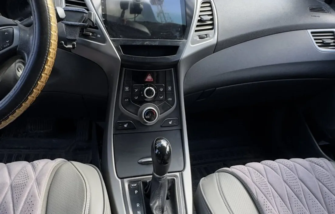 Hyundai Elantra 2014