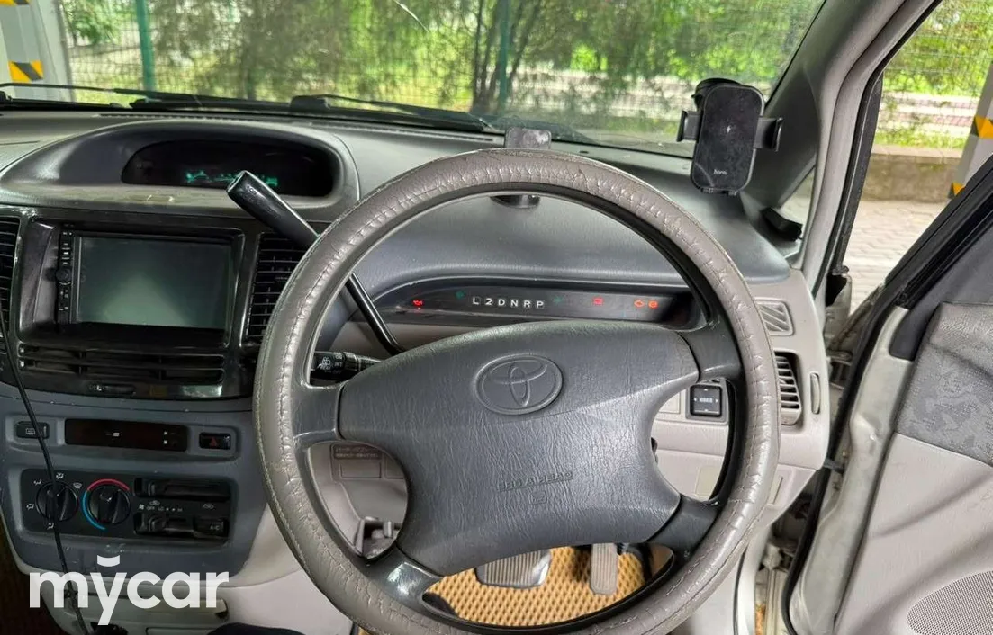 Toyota Nadia 1998