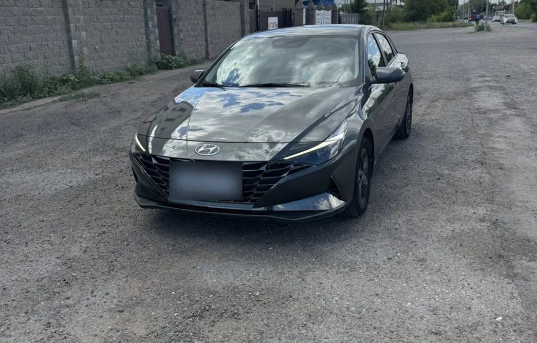 Hyundai Elantra 2023
