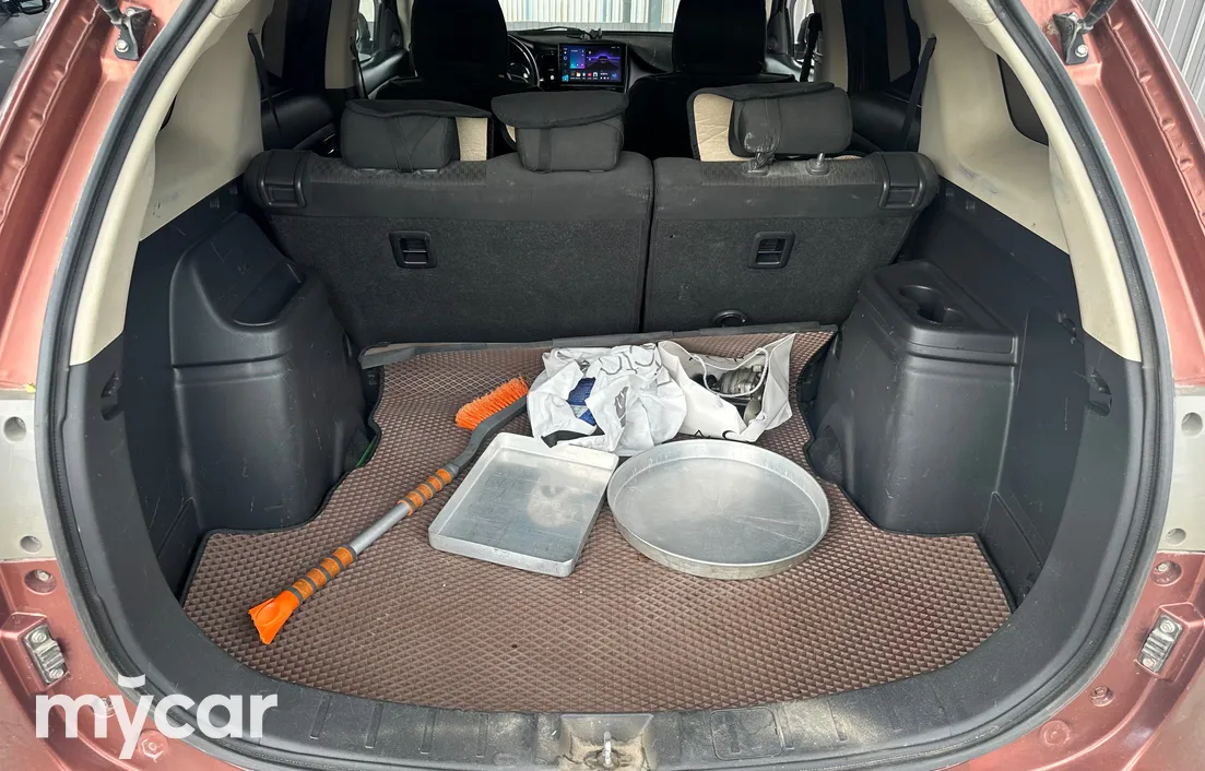 Mitsubishi Outlander 2012