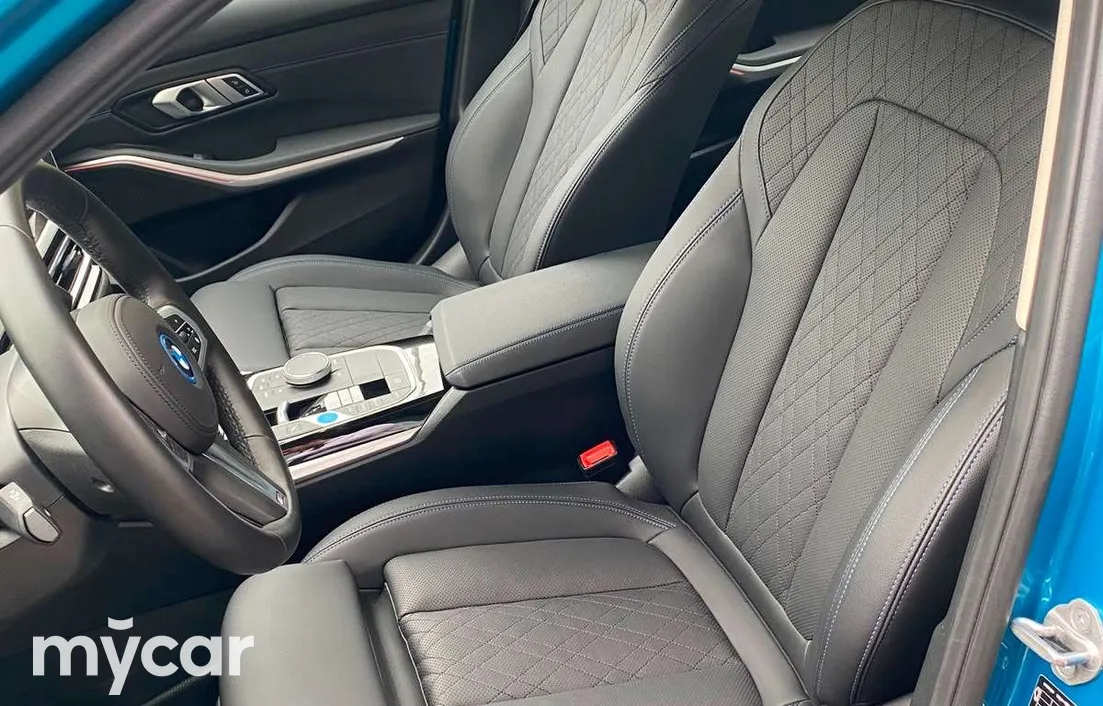 BMW i3 2023