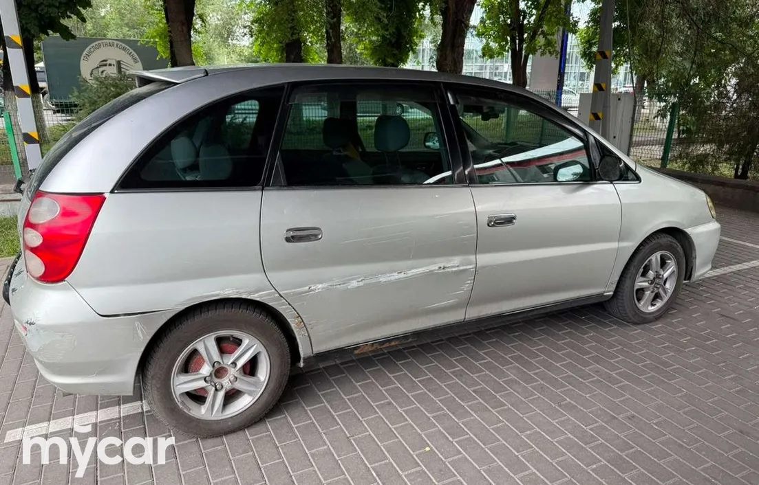 Toyota Nadia 1998