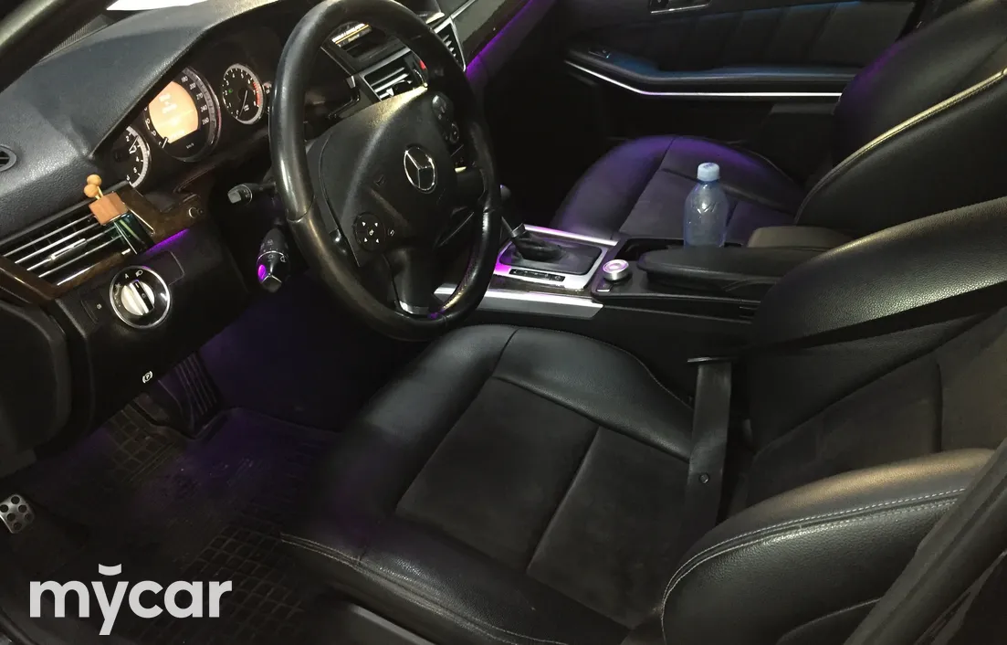 Mercedes-Benz E-Класс 2011