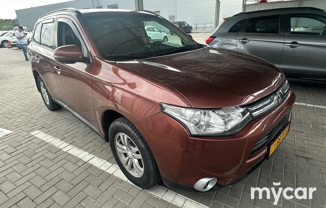 Mitsubishi Outlander 2012