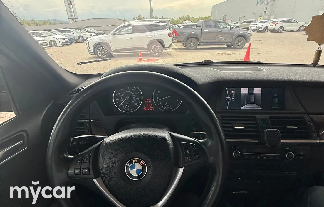 BMW X5 2011