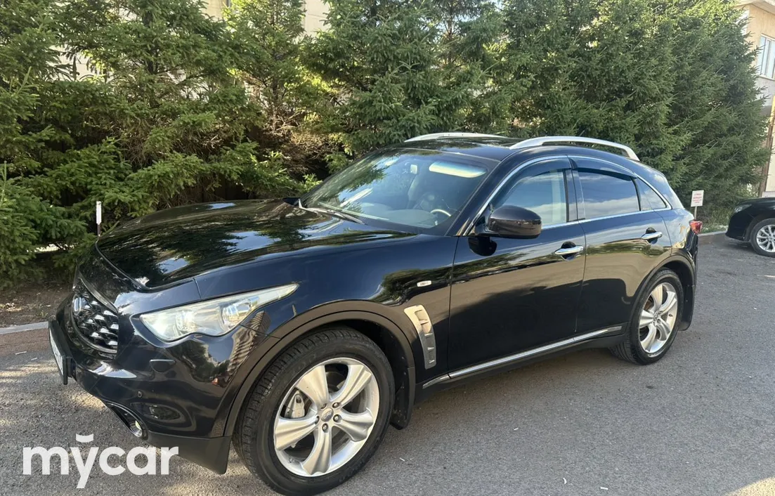 Infiniti FX 2011