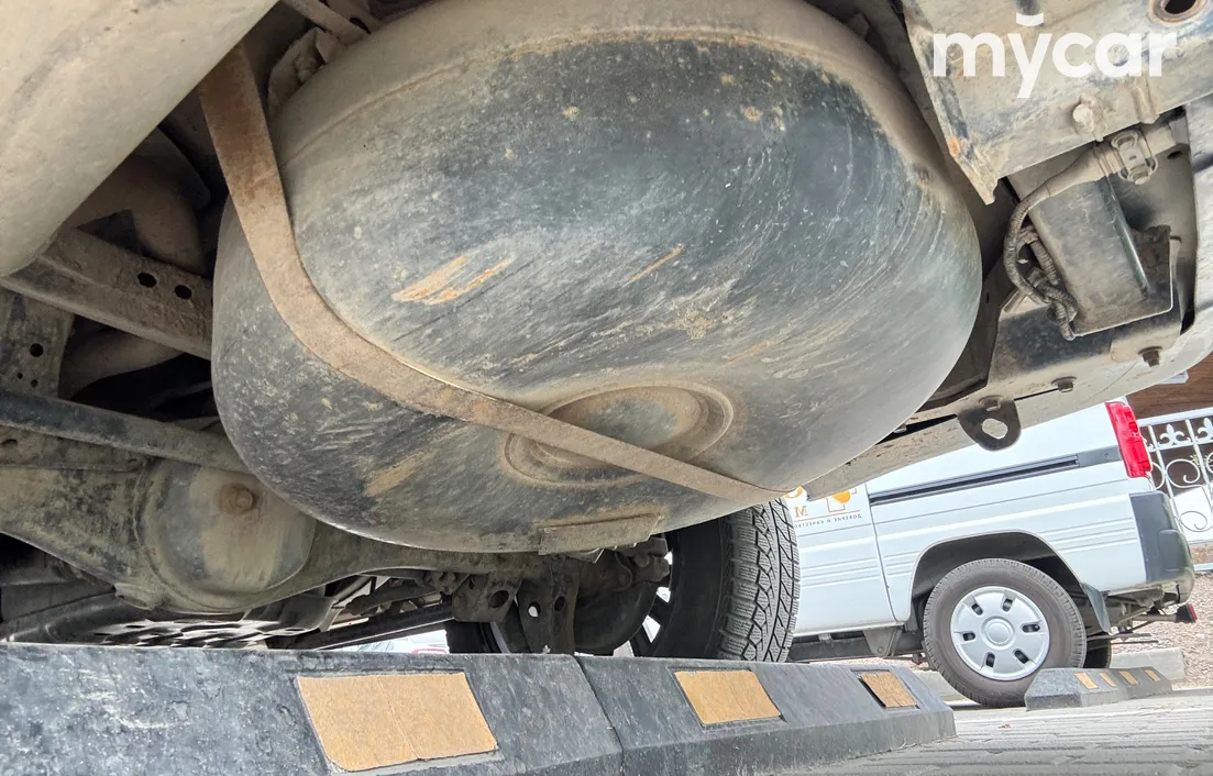 Toyota Sequoia 2002