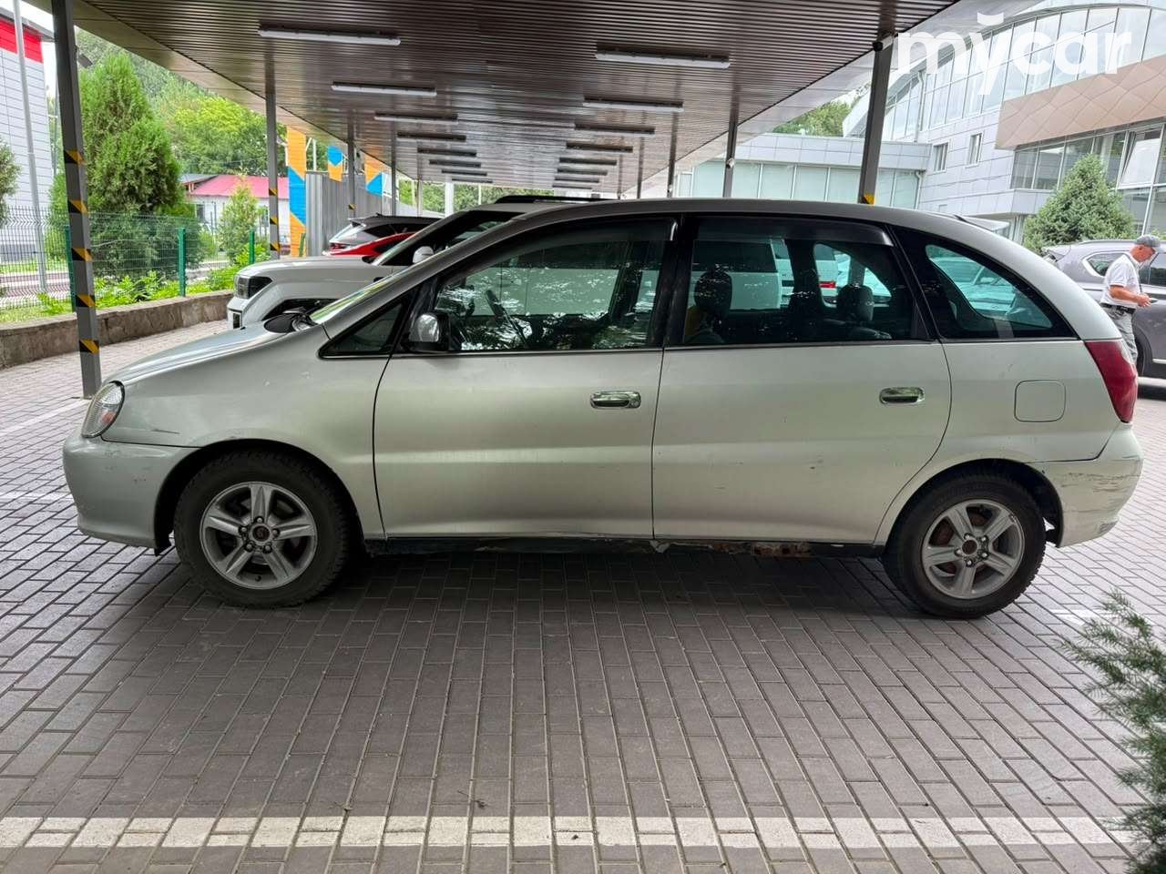 Toyota Nadia 1998