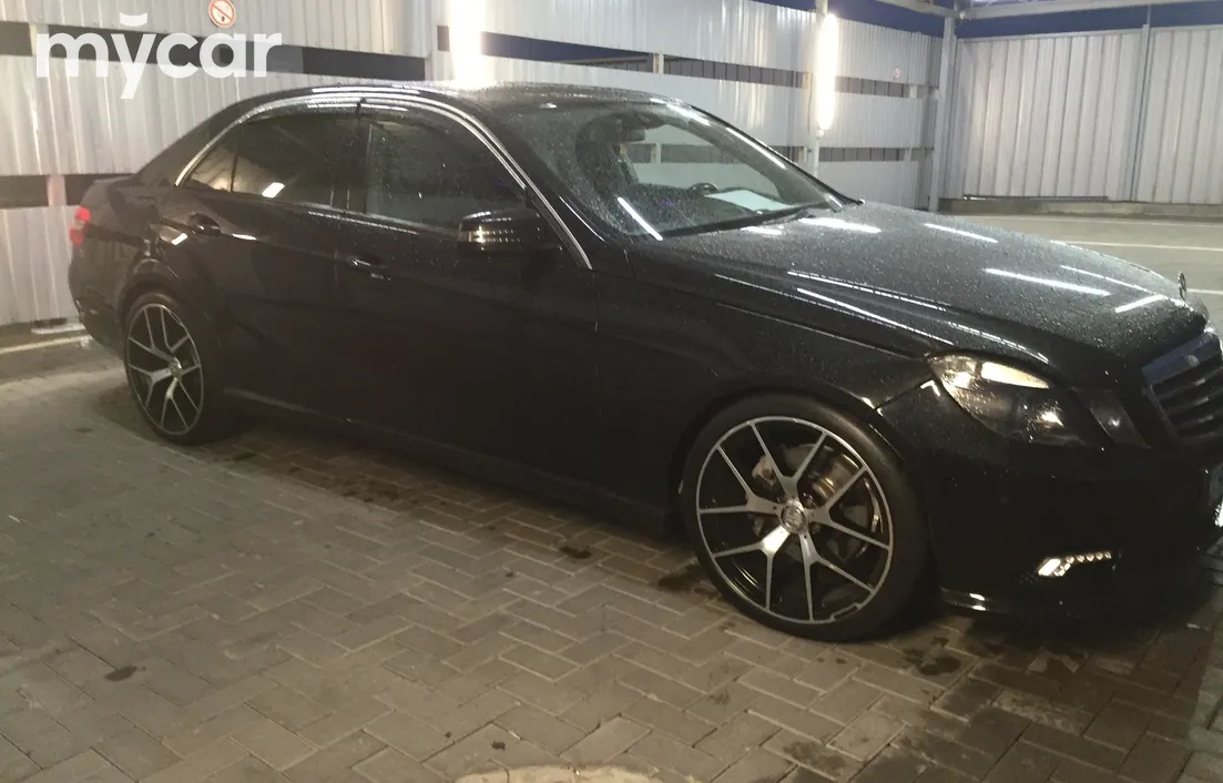 Mercedes-Benz E-Класс 2011