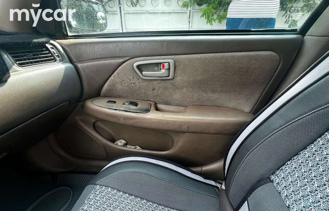 Toyota Camry 1999