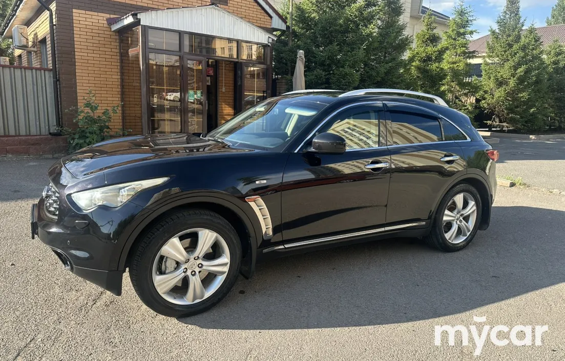 Infiniti FX 2011