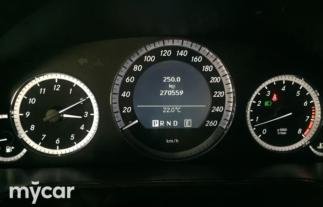 Mercedes-Benz E-Класс 2011