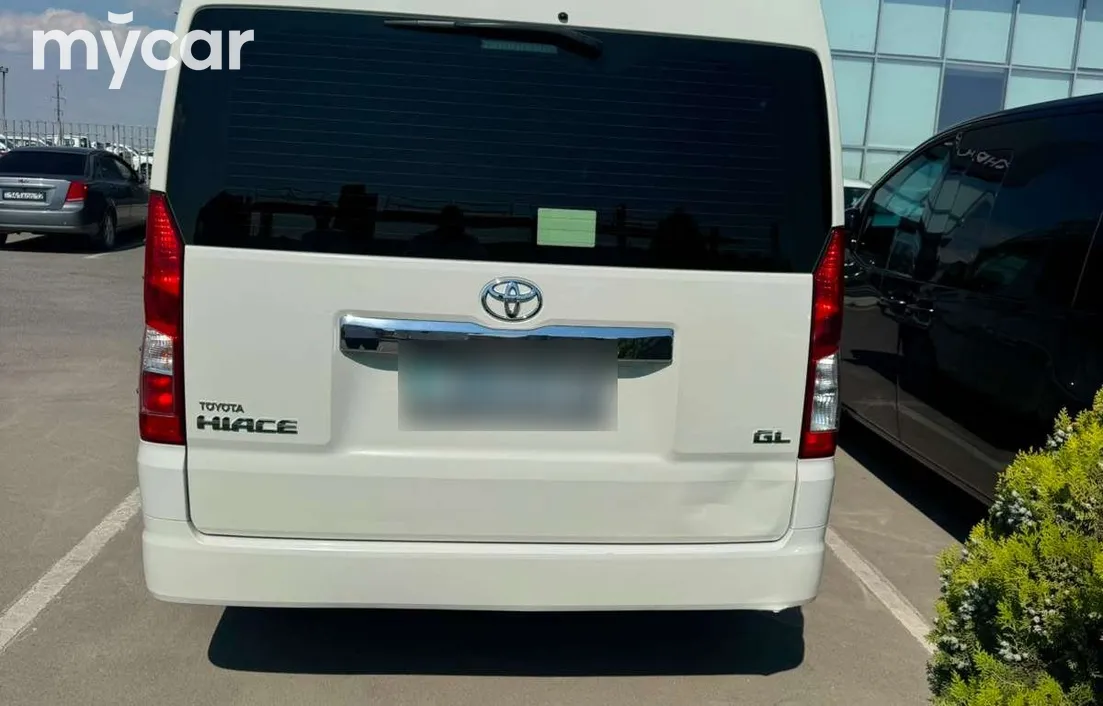 Toyota Hiace 2020