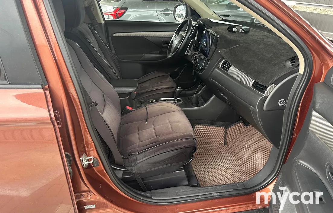Mitsubishi Outlander 2012